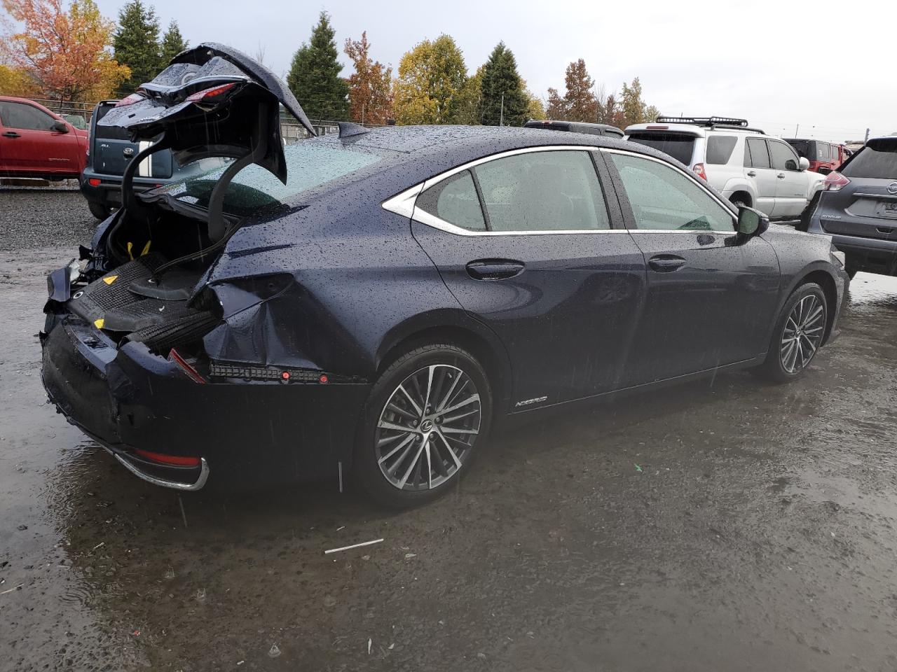 2022 Lexus ES - Image 3