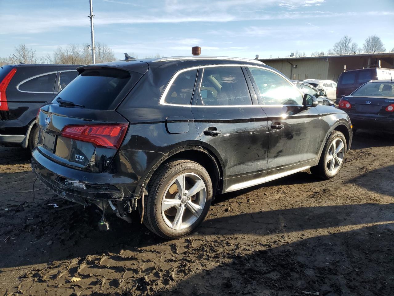 VIN WA1BNAFY6J2038412 2018 AUDI Q5 no.3