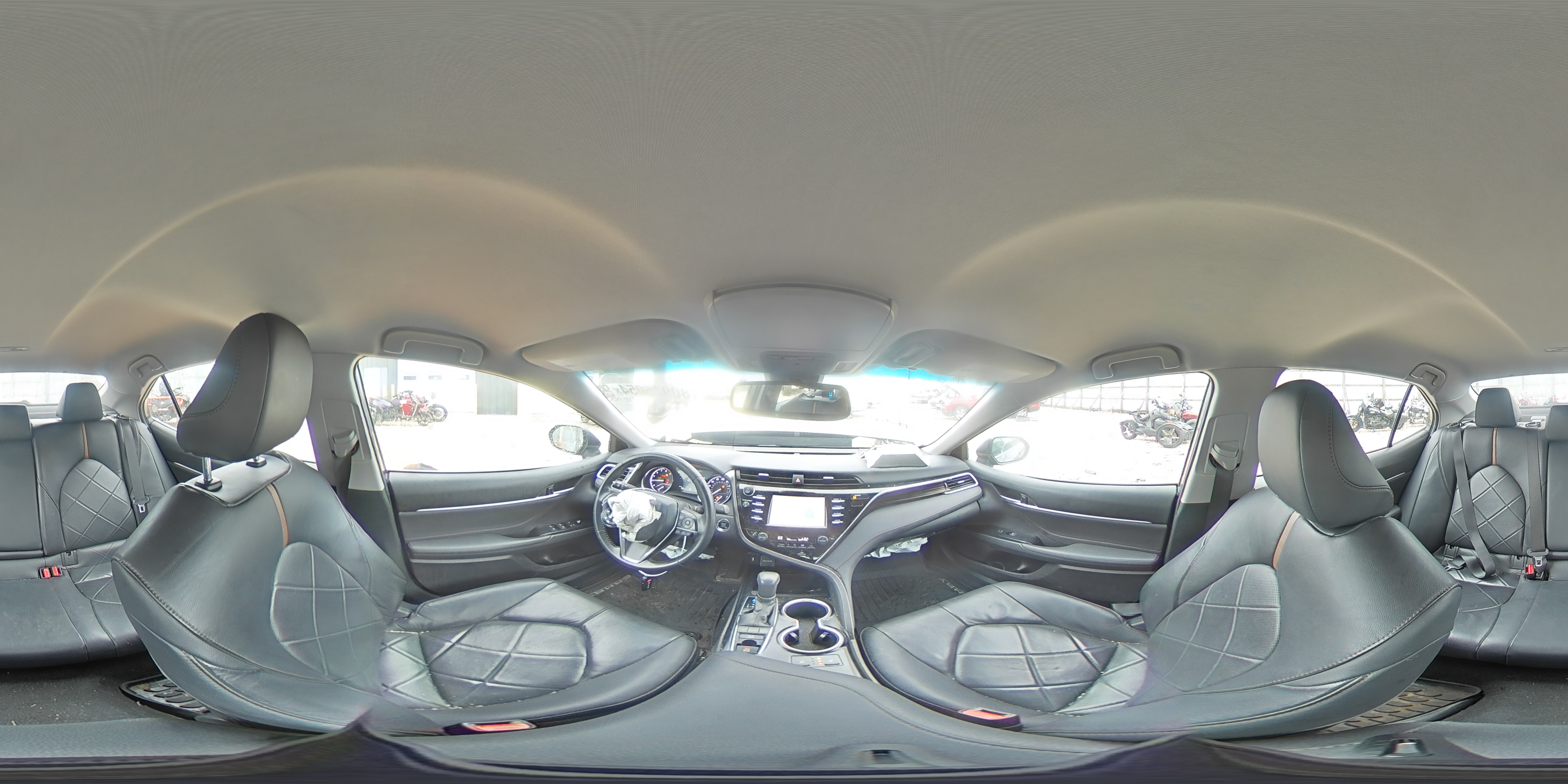 2018 Toyota Camry - Image 12