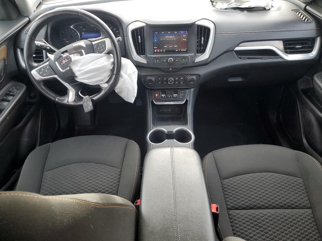 2021 GMC Terrain - Image 8