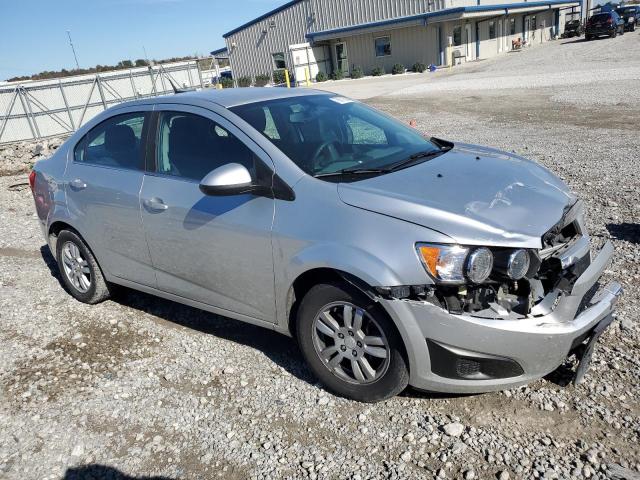 Седаны CHEVROLET SONIC 2014 Серебристый