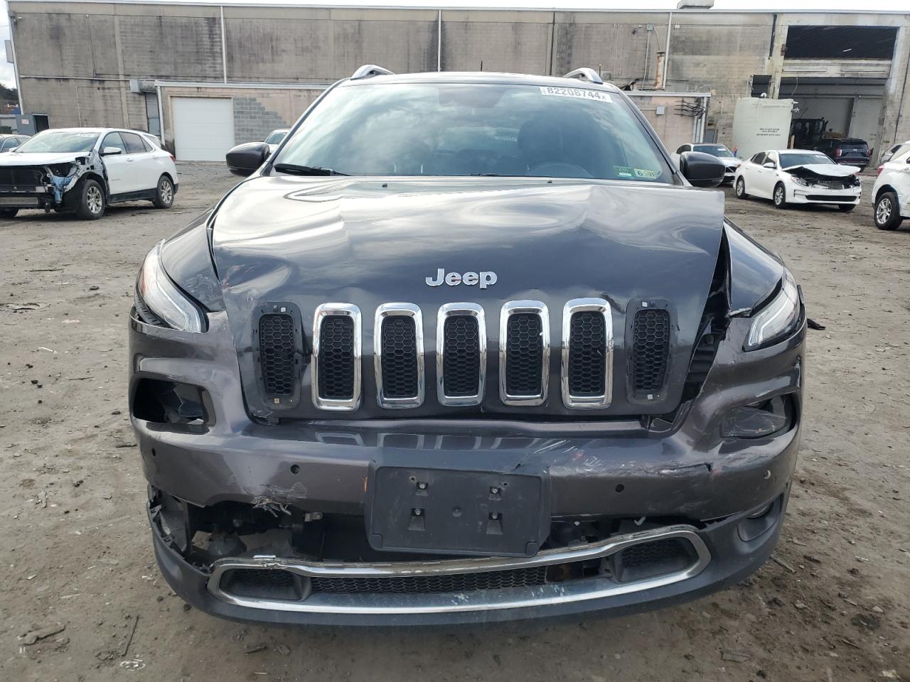 2016 Jeep Grand Cherokee - Image 5
