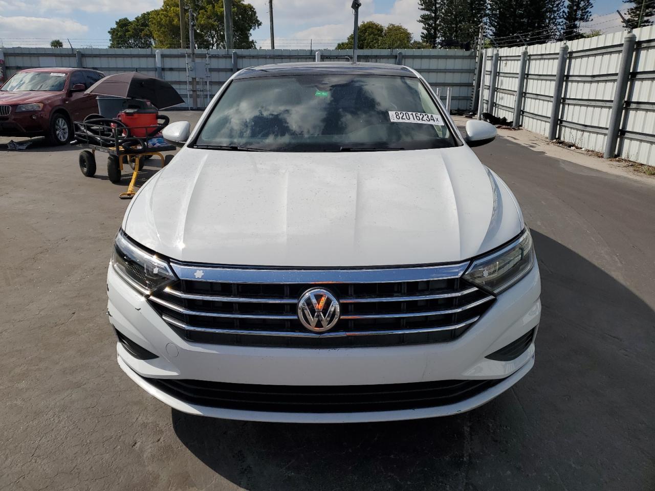 2019 Volkswagen Jetta - Image 5