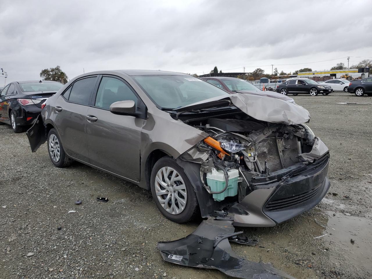 VIN 2T1BURHE7JC000909 2018 TOYOTA COROLLA no.4