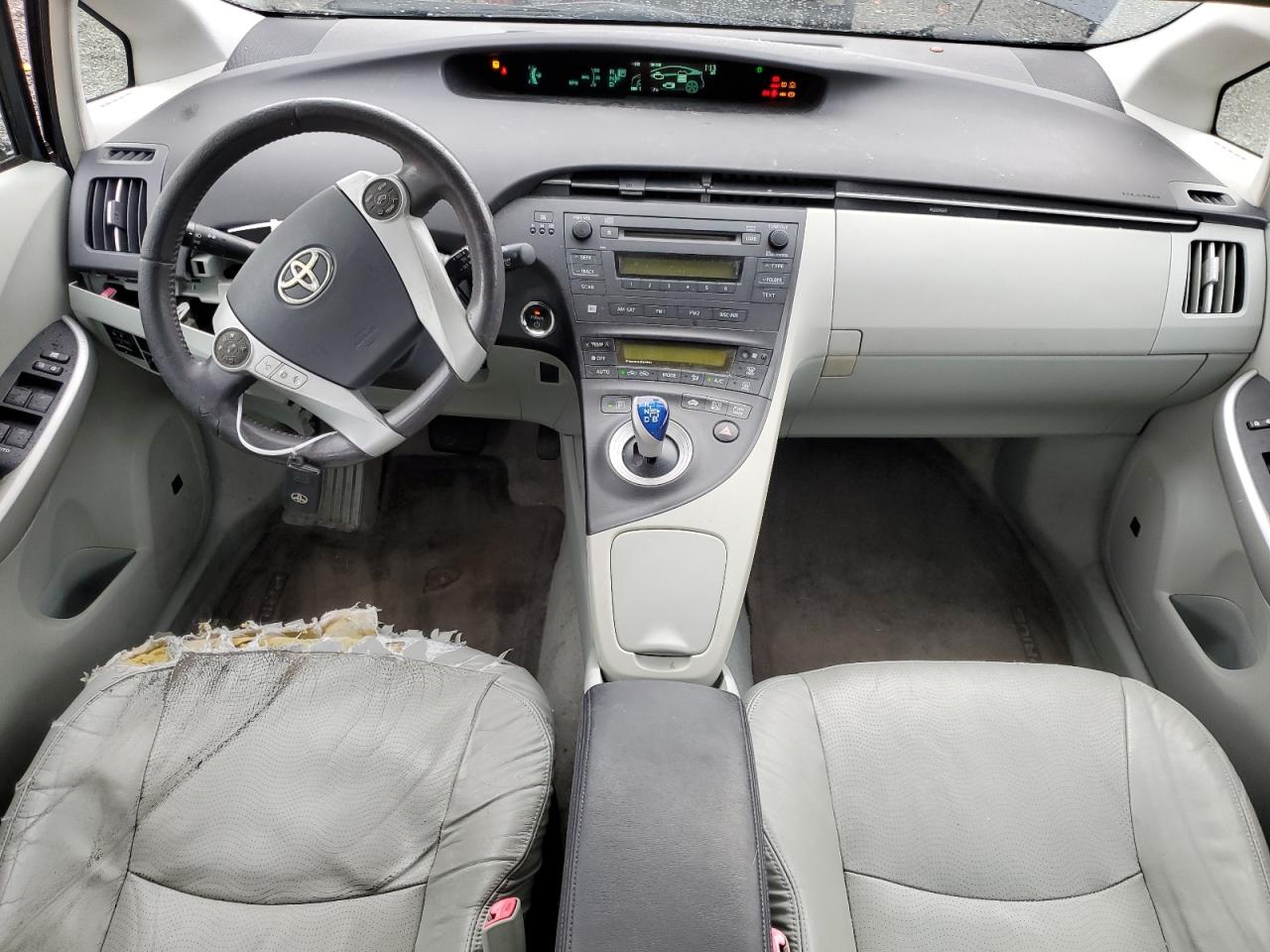 2011 Toyota Prius - Image 8