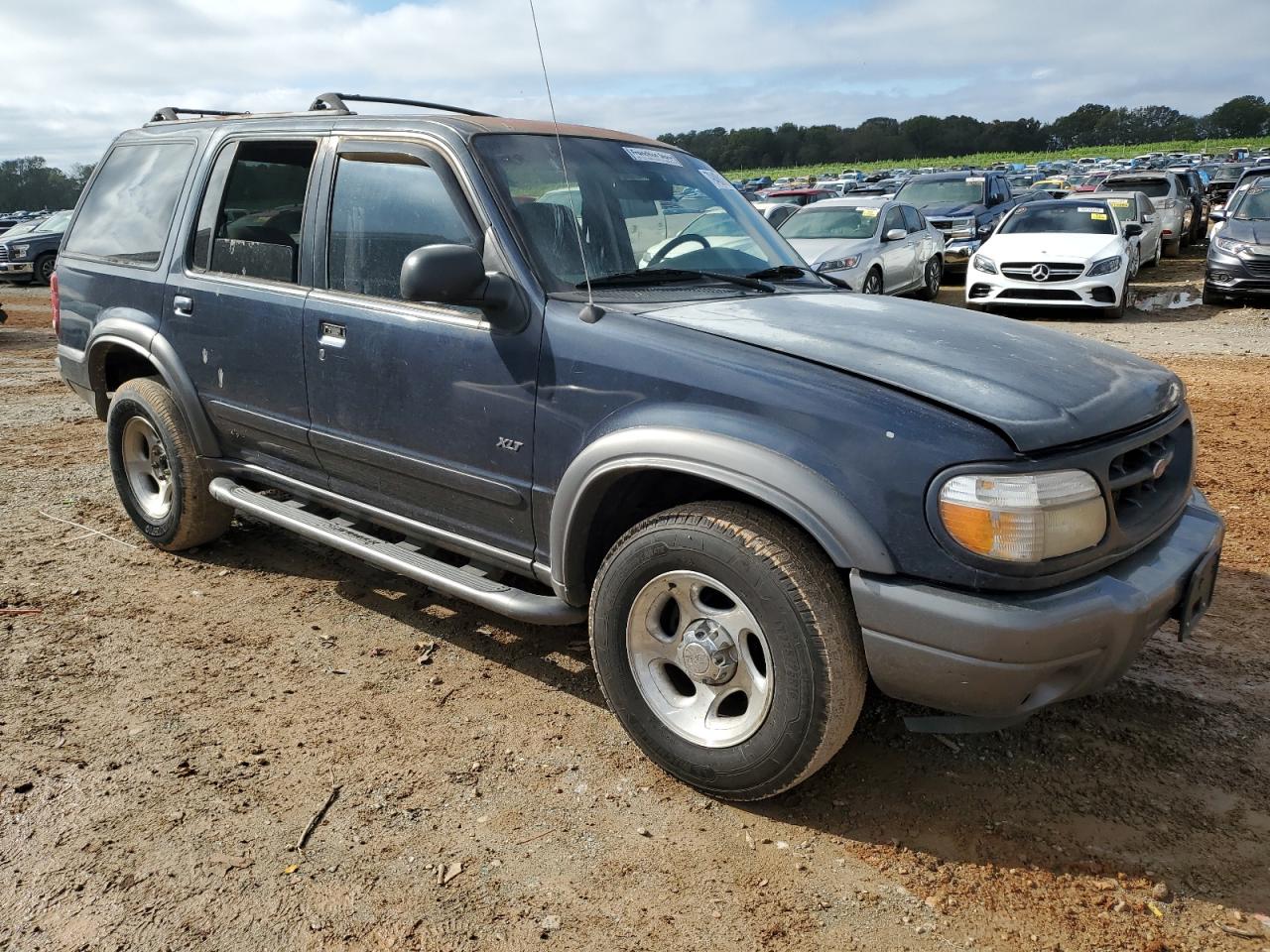 2000 Ford Explorer - Image 4