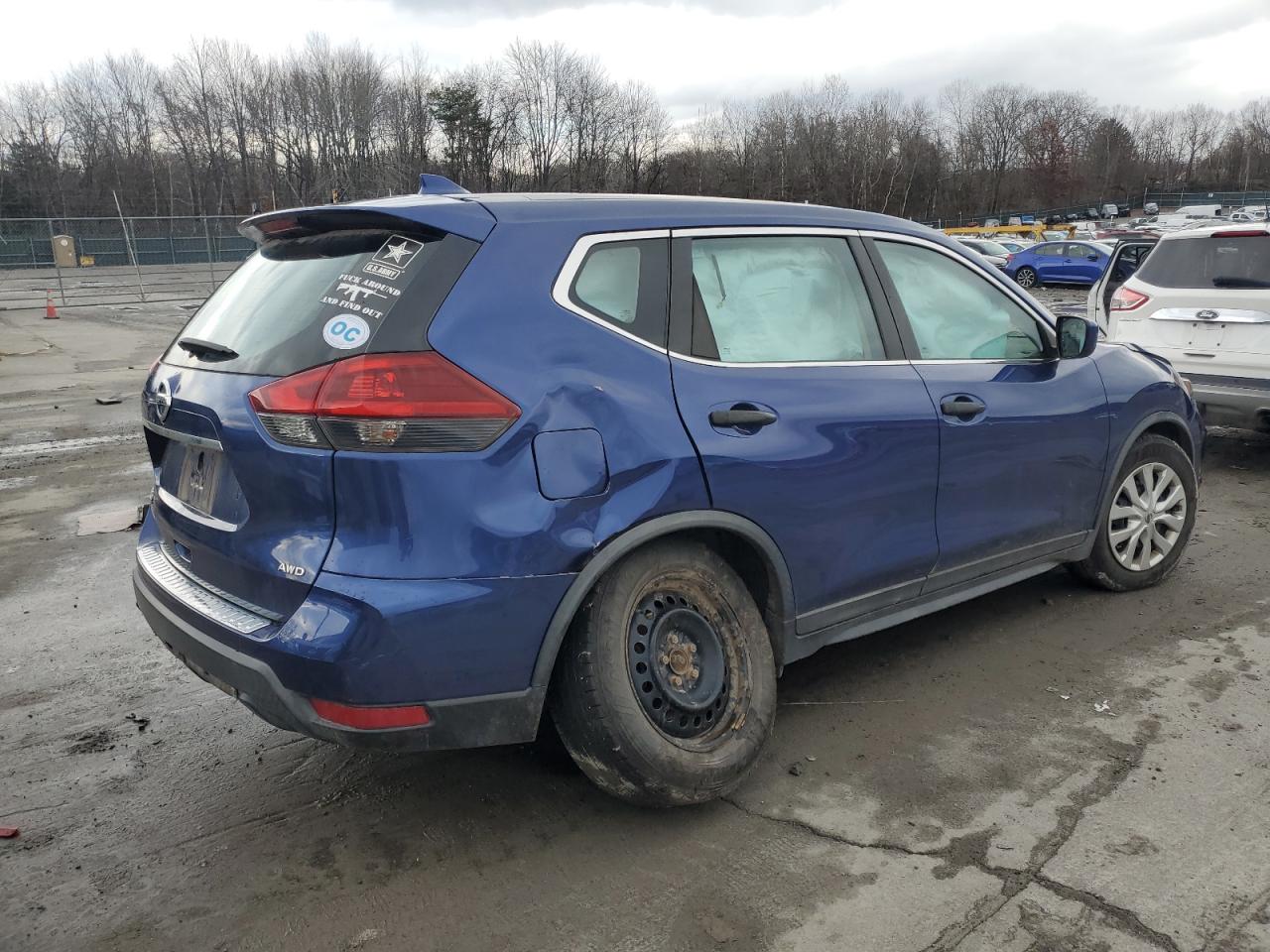 2018 Nissan Rogue - Image 3