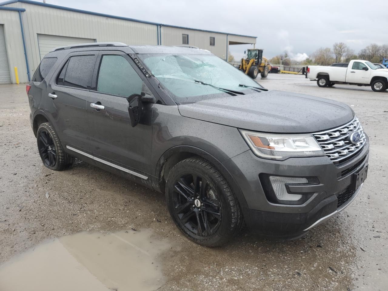 VIN 1FM5K8D81HGD12311 2017 FORD EXPLORER no.4