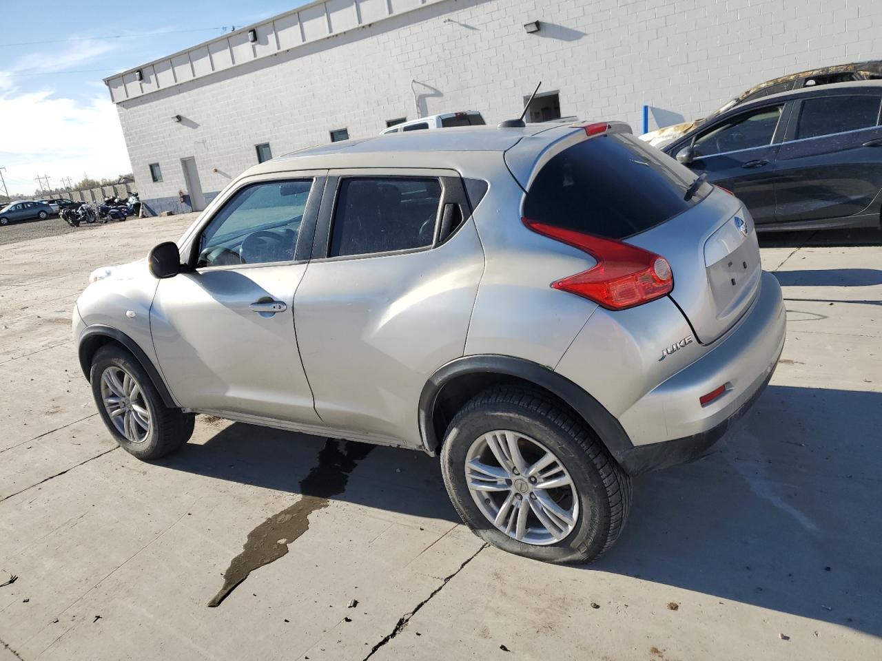 2011 Nissan Juke - Image 2