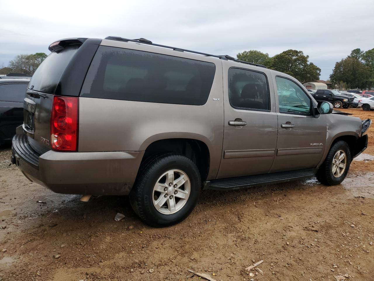 2013 GMC Yukon - Image 3