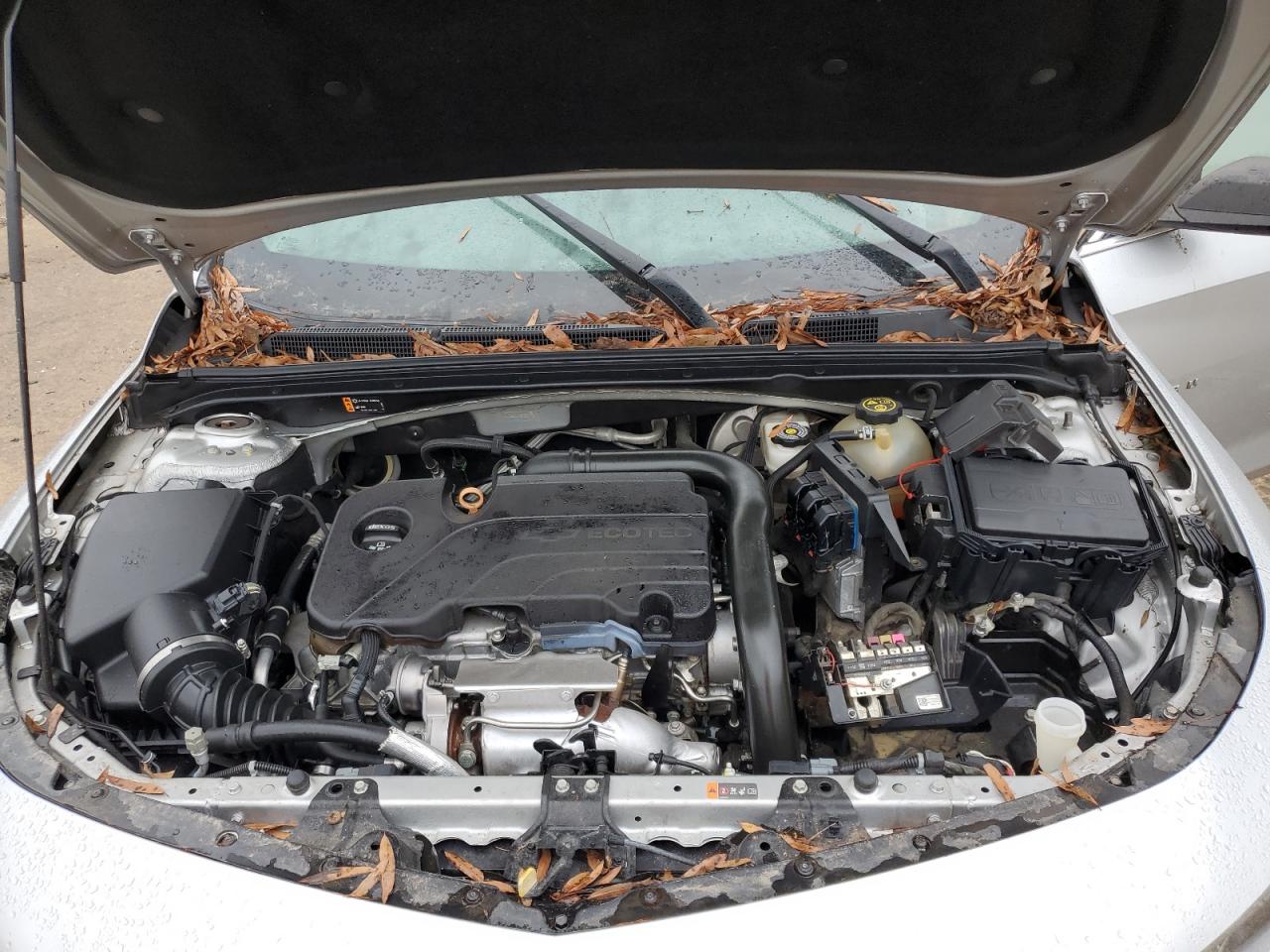 2017 Chevrolet Malibu - Image 11
