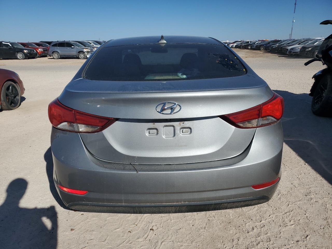 2014 Hyundai Elantra - Image 6