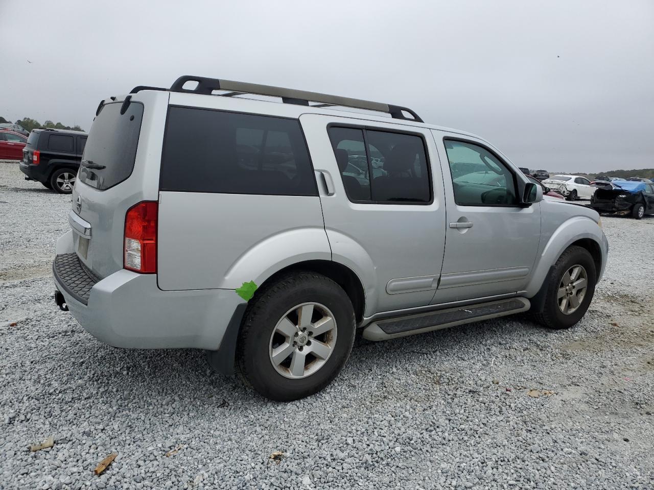 2011 Nissan Pathfinder - Image 3