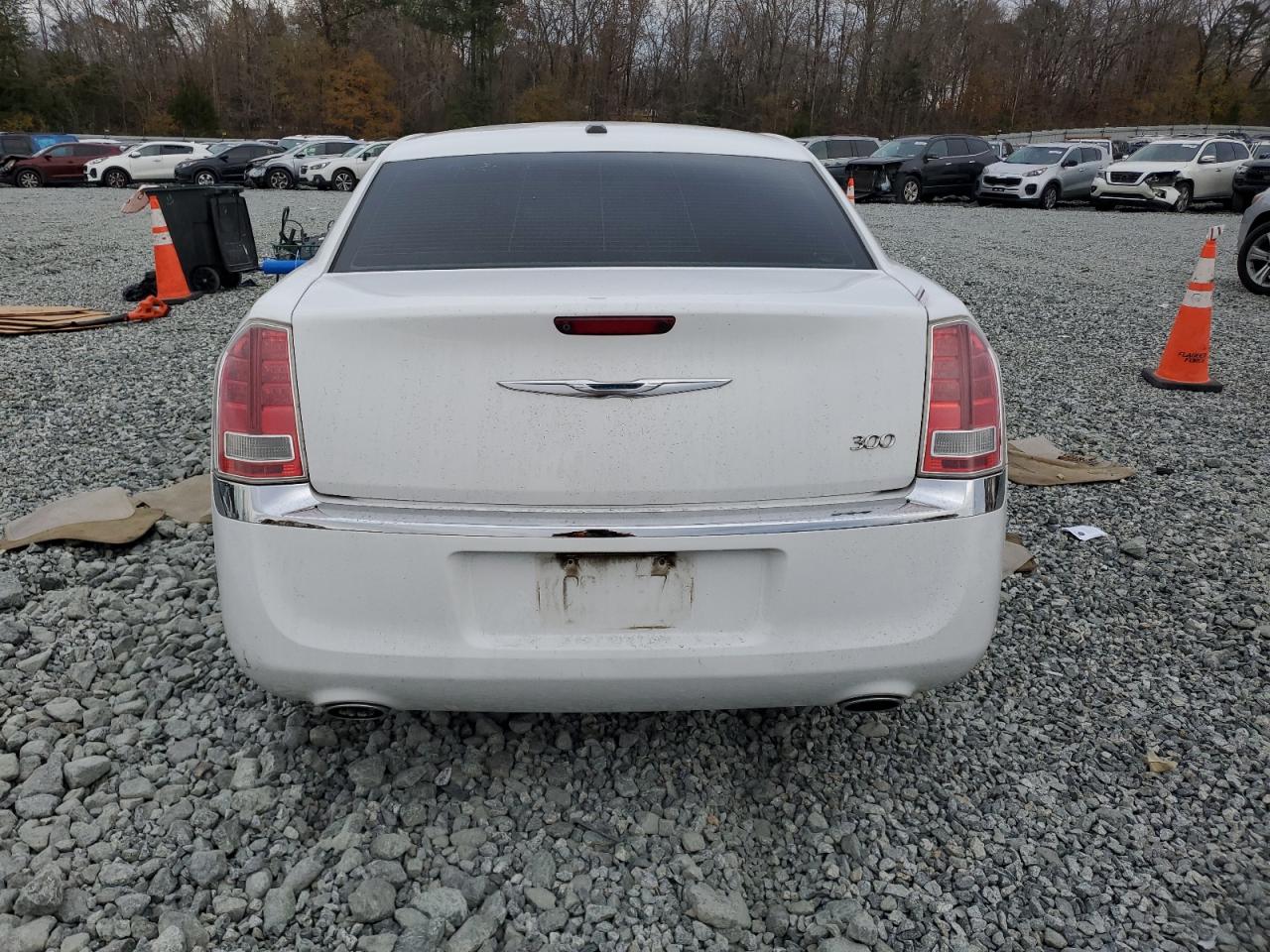 2012 Chrysler 300 - Image 6