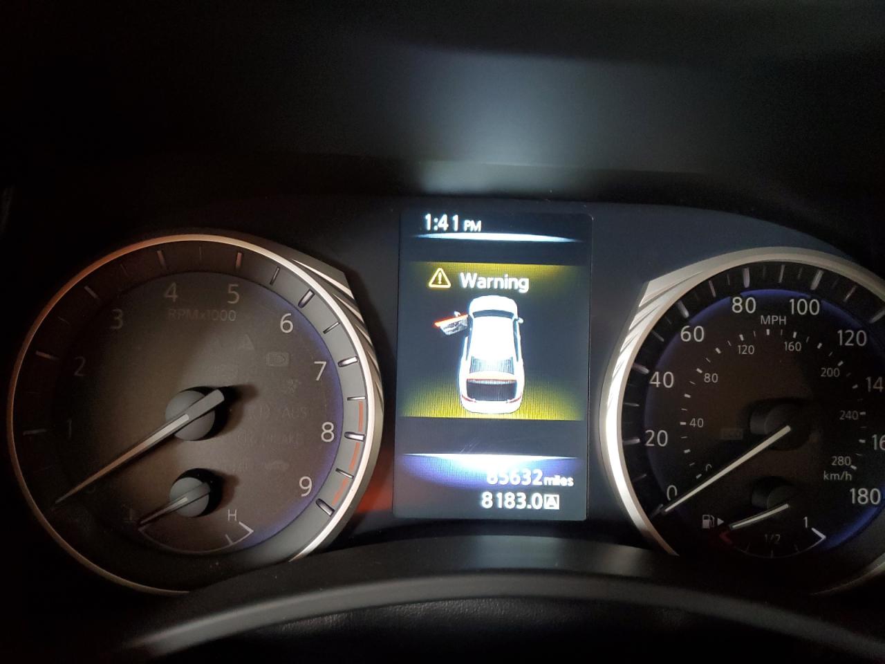 2015 Infiniti Q50 - Image 9