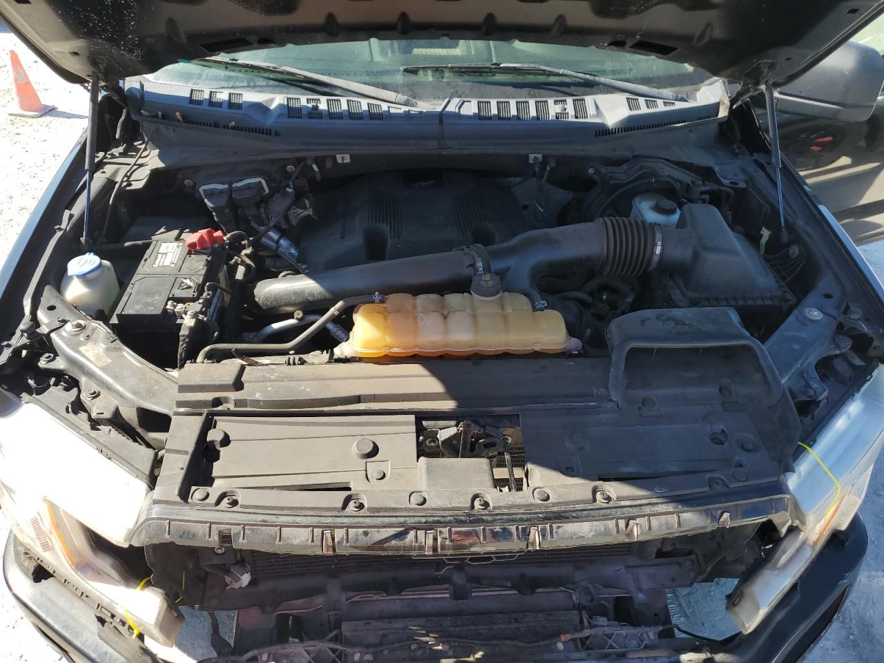 2018 Ford F-150 - Image 11