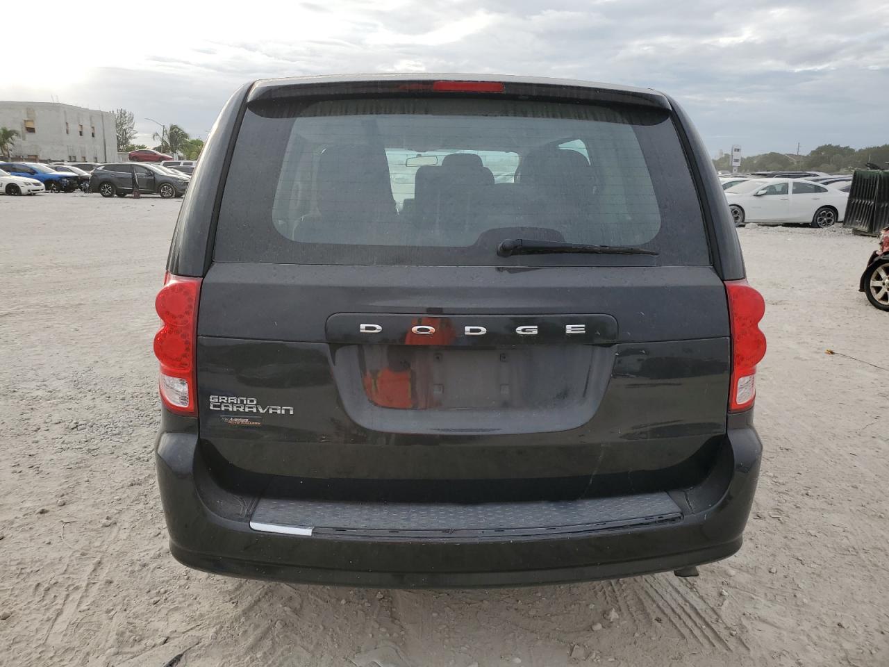 2014 Dodge Caravan - Image 6