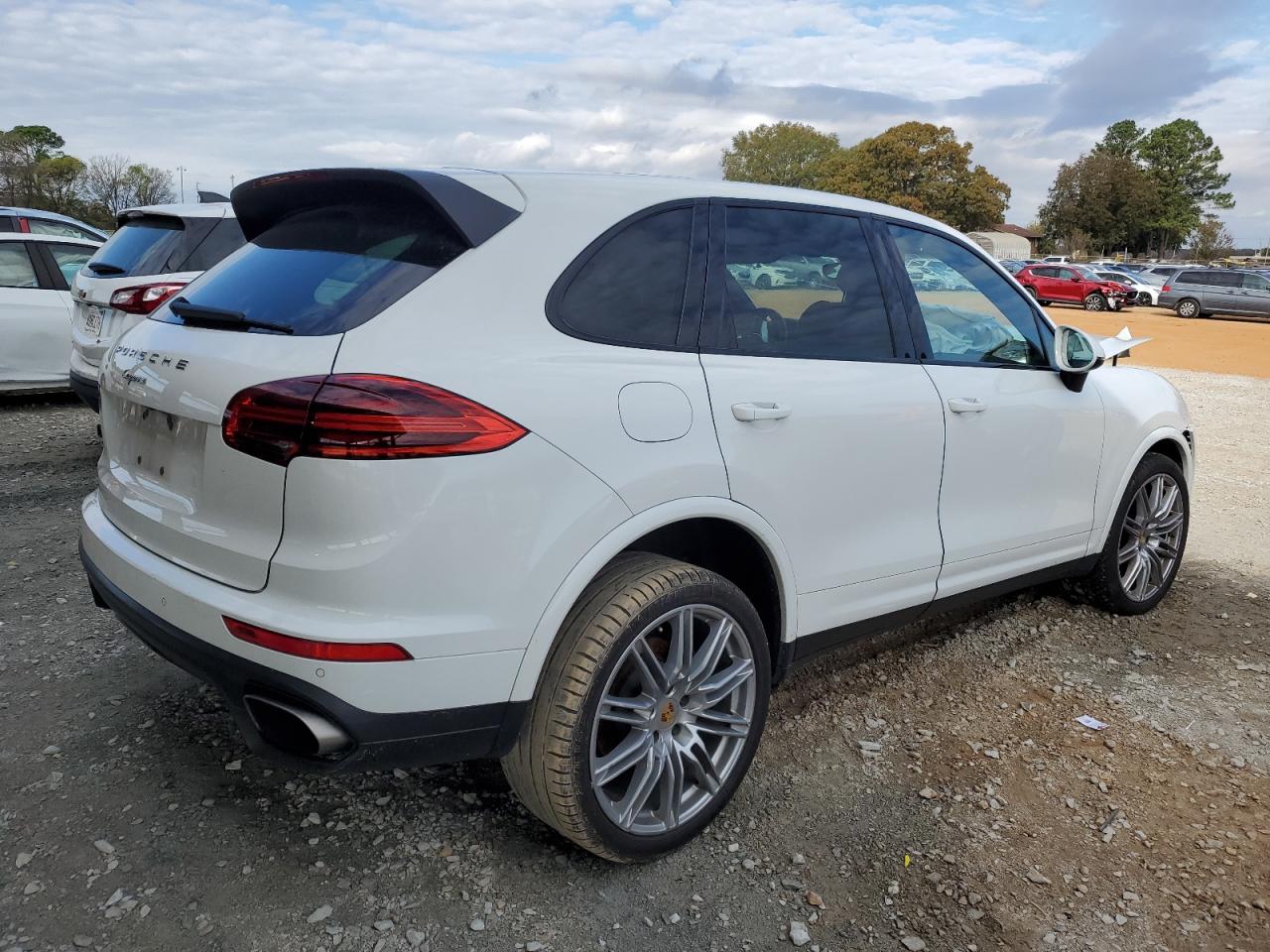 2017 Porsche Cayenne - Image 3