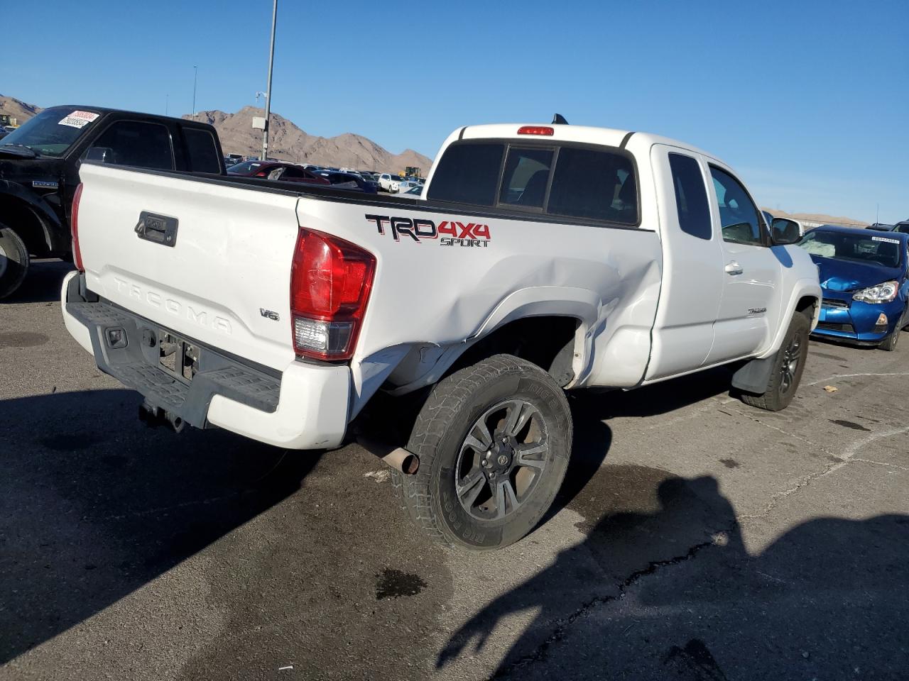 VIN 5TFSZ5AN7GX021080 2016 TOYOTA TACOMA no.3