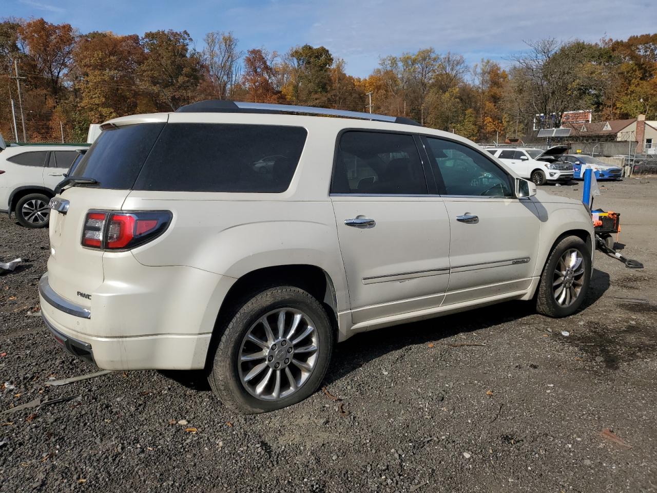 2014 GMC Acadia - Image 3