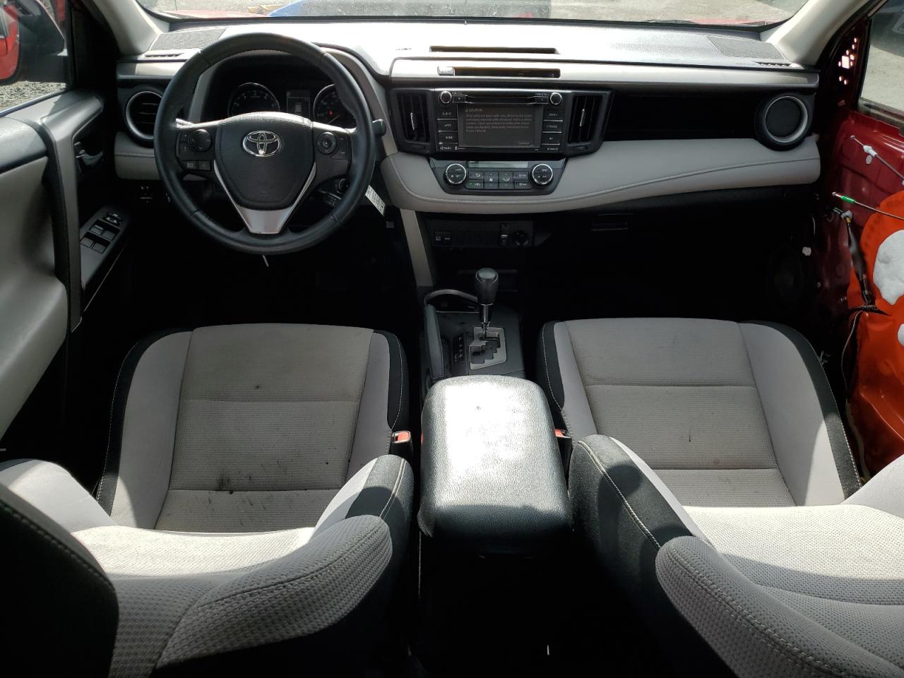 2016 Toyota RAV 4 - Image 8