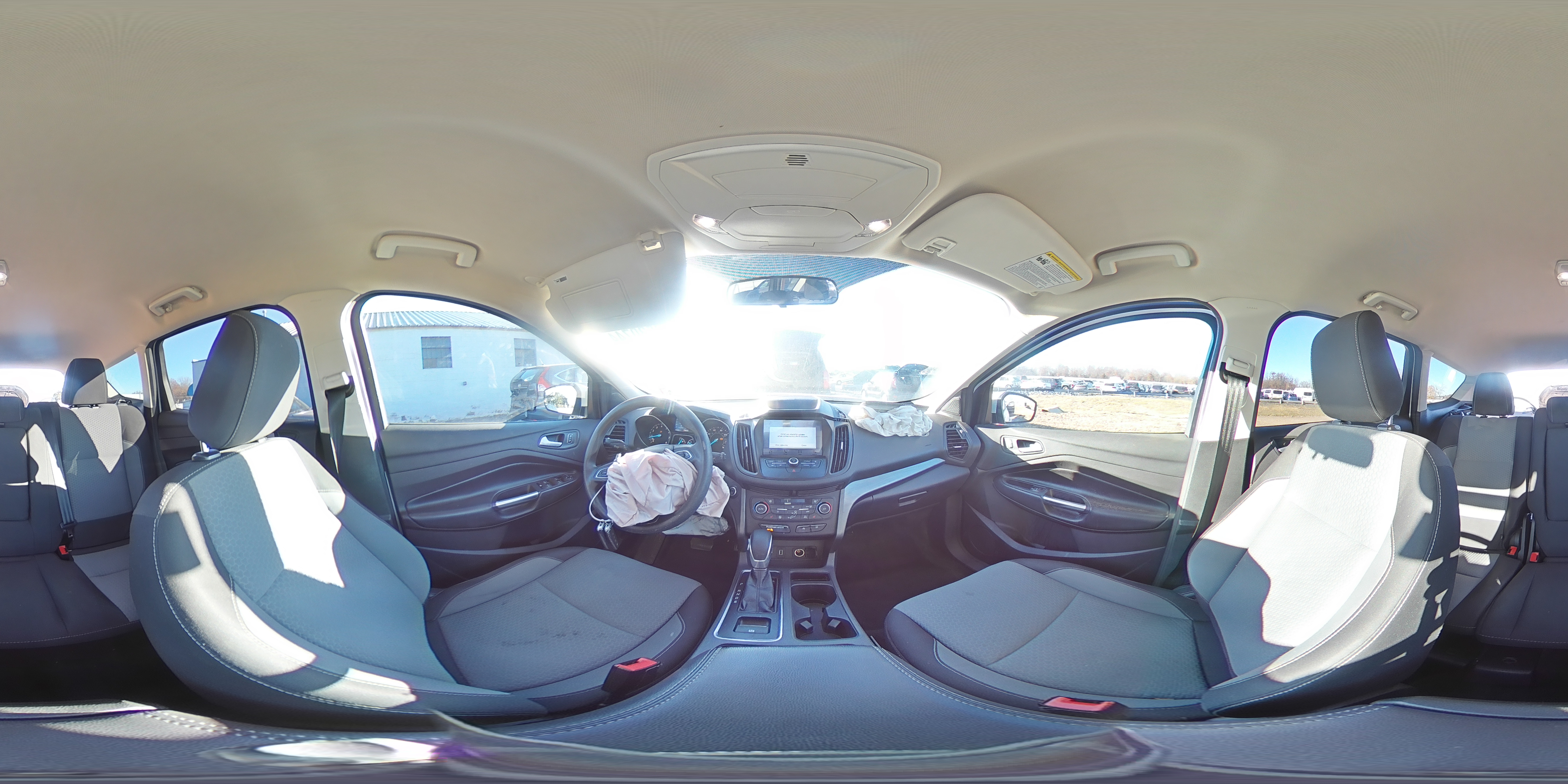 2019 Ford Escape - Image 16