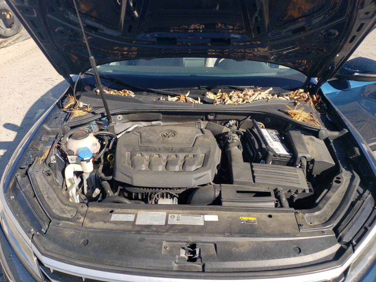 2018 Volkswagen Passat - Image 12