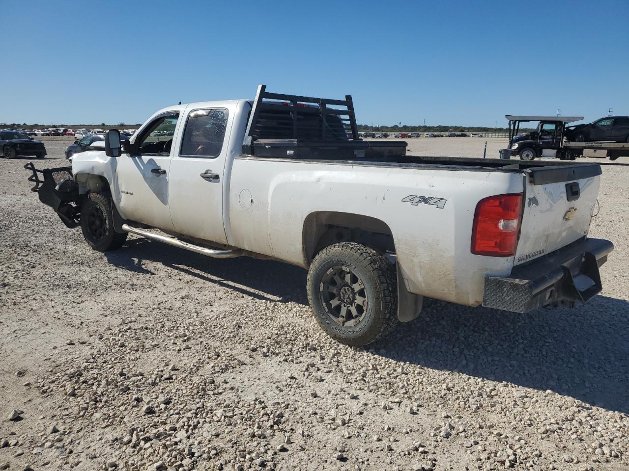 2011 Chevrolet Silverado - Image 2