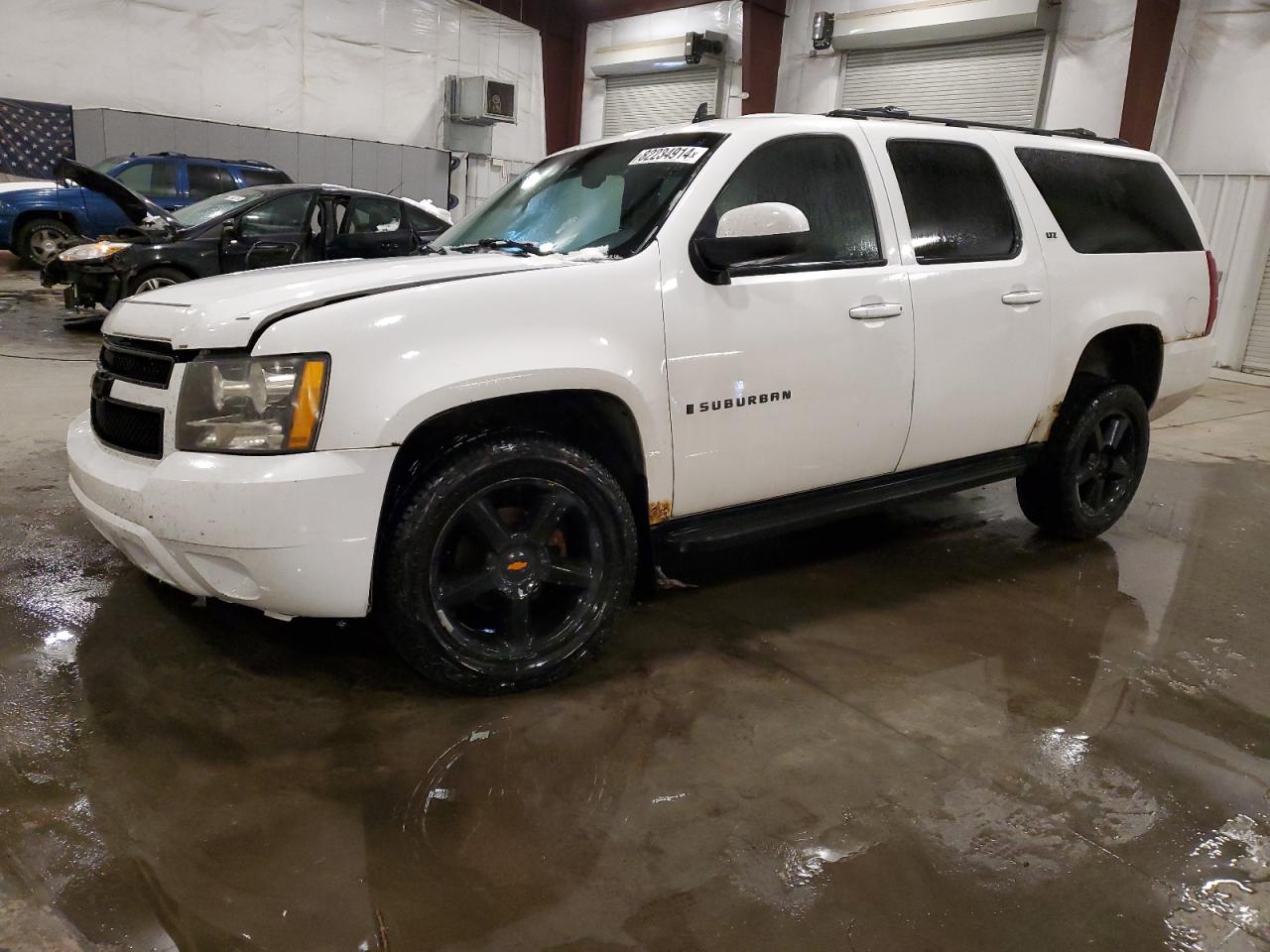 2007 Chevrolet Suburban - Image 1