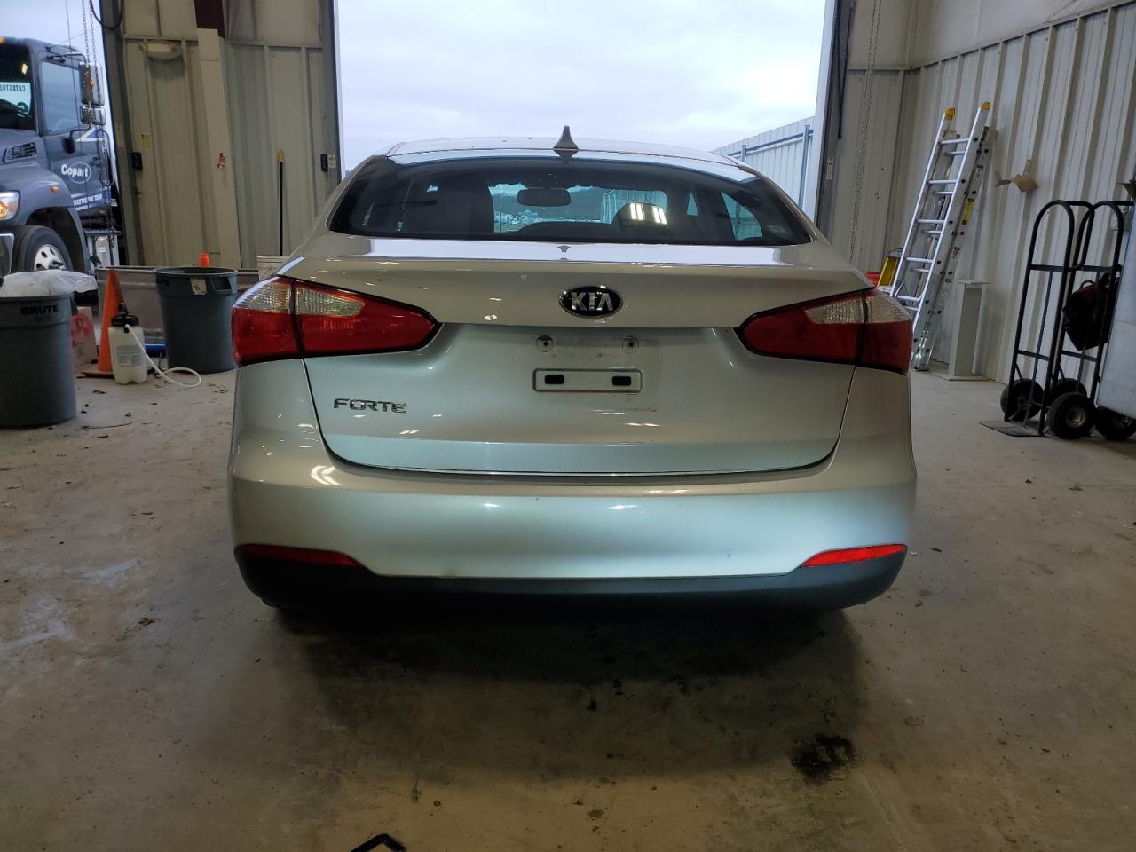 2015 Kia Forte - Image 6