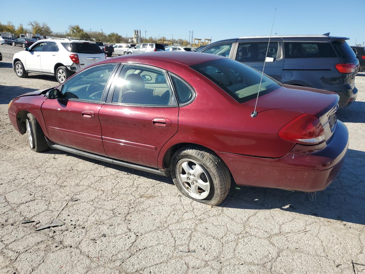 2004 Ford Taurus - Image 2