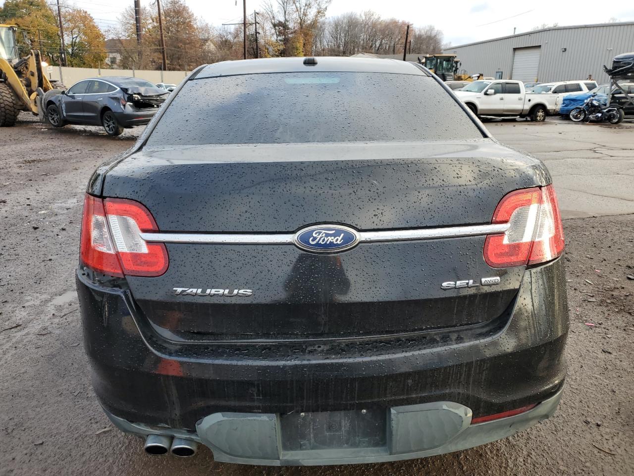 2010 Ford Taurus Sel VIN: 1FAHP2HW9AG135060 Lot: 79680404