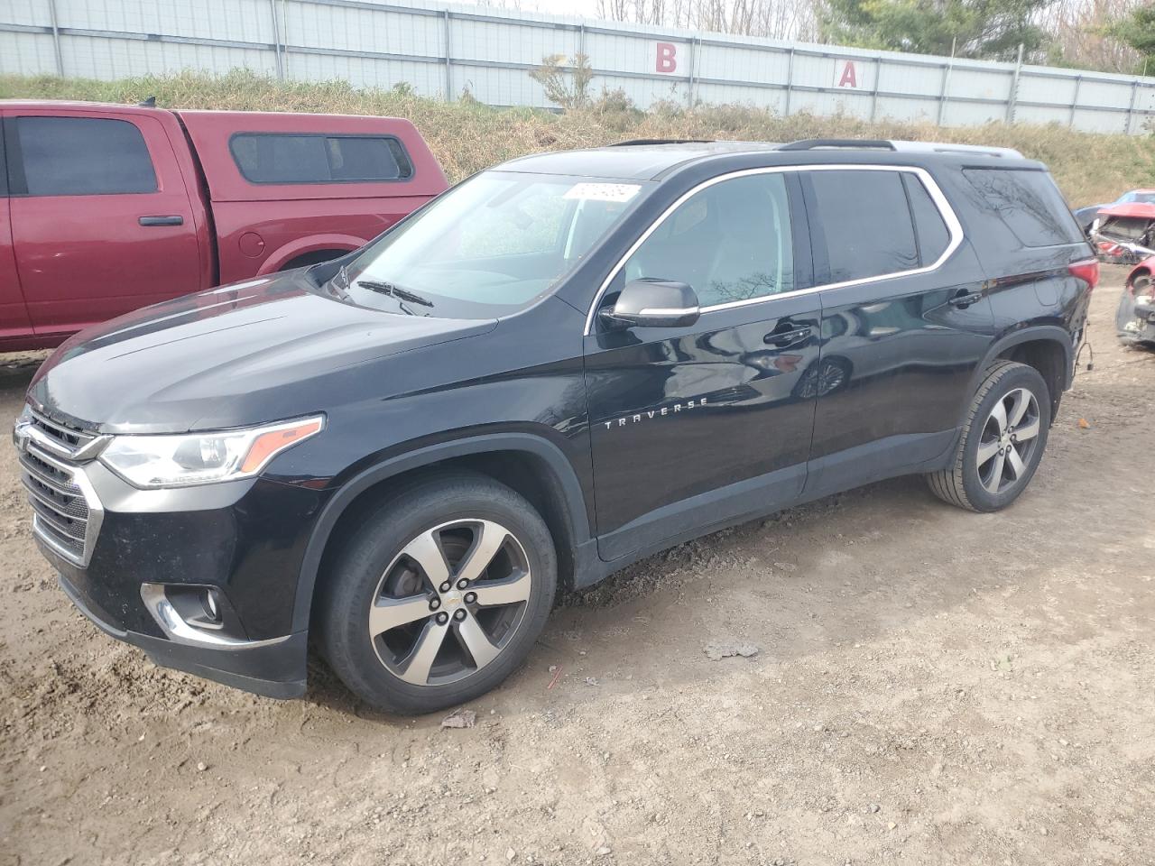 VIN 1GNERHKW6JJ163637 2018 CHEVROLET TRAVERSE no.1