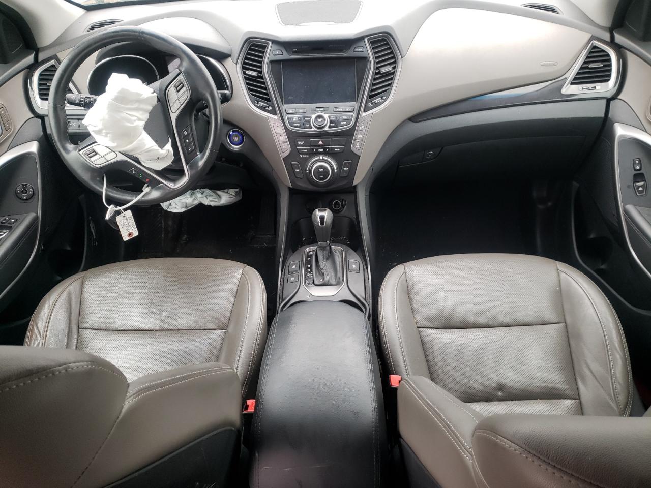 2016 Hyundai Santa Fe - Image 8
