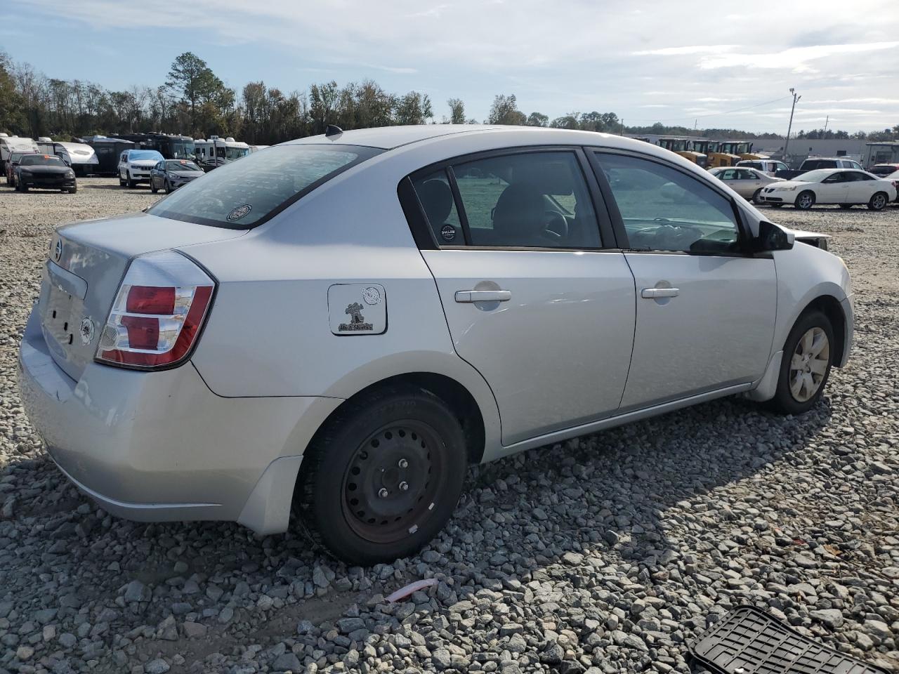 2009 Nissan Sentra - Image 3