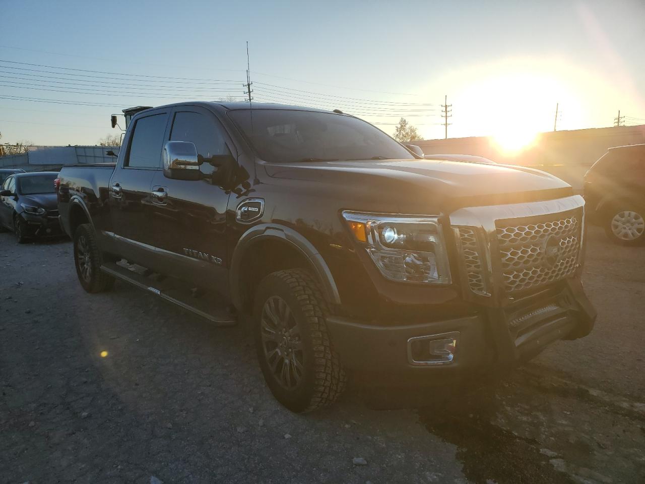 2016 Nissan Titan - Image 4