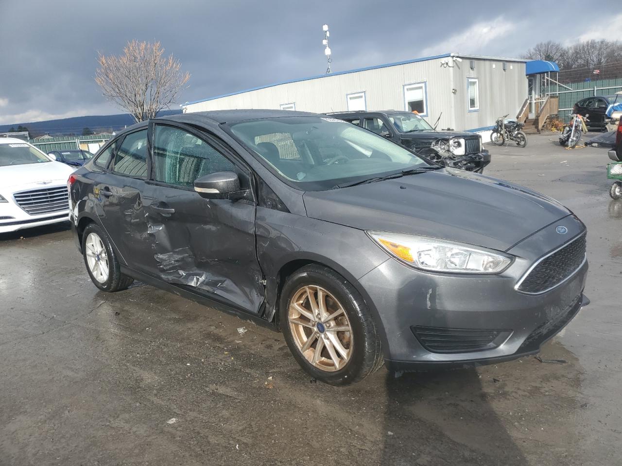 VIN 1FADP3F21GL211973 2016 FORD FOCUS no.4