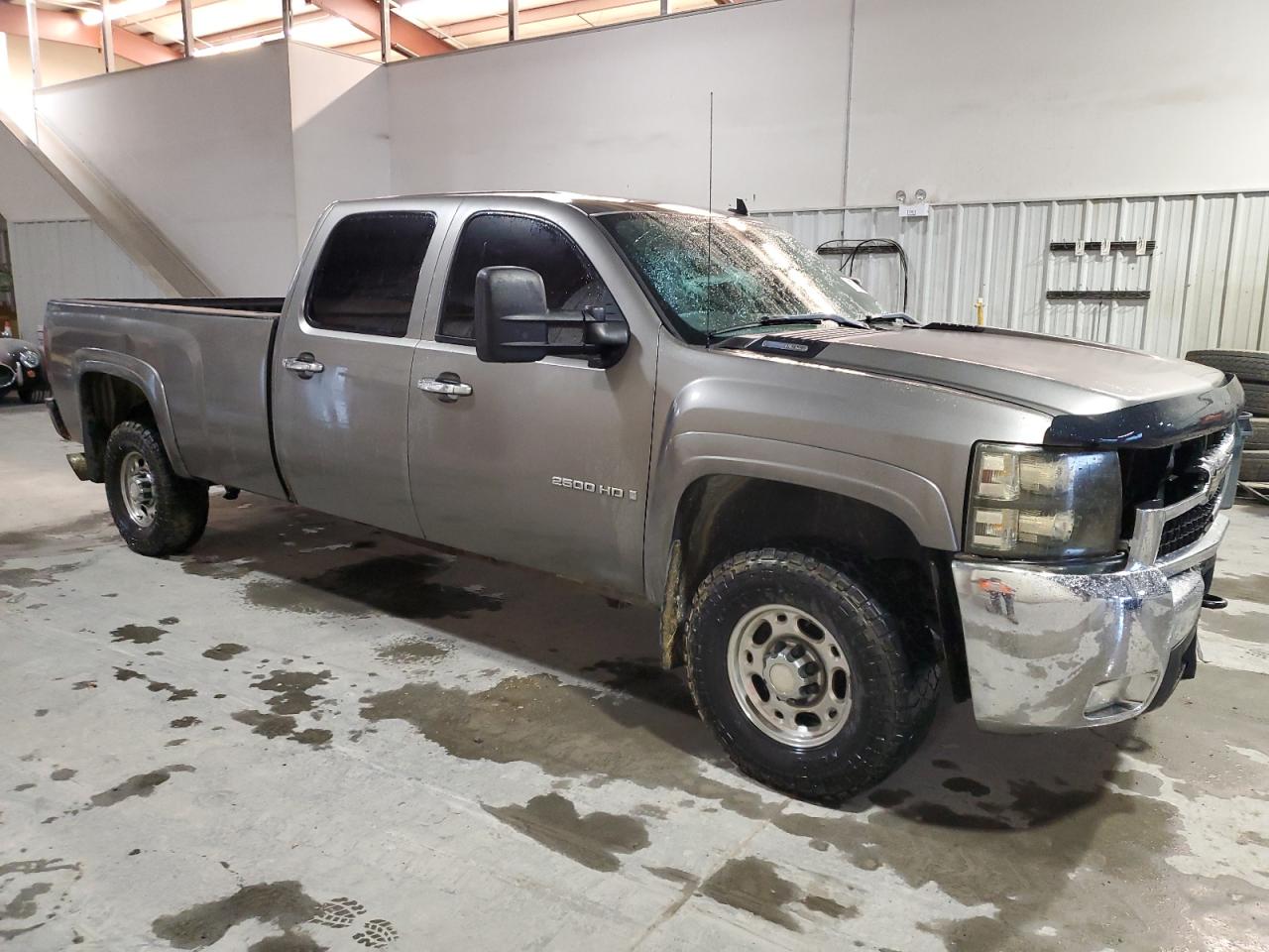 2009 Chevrolet Silverado - Image 4