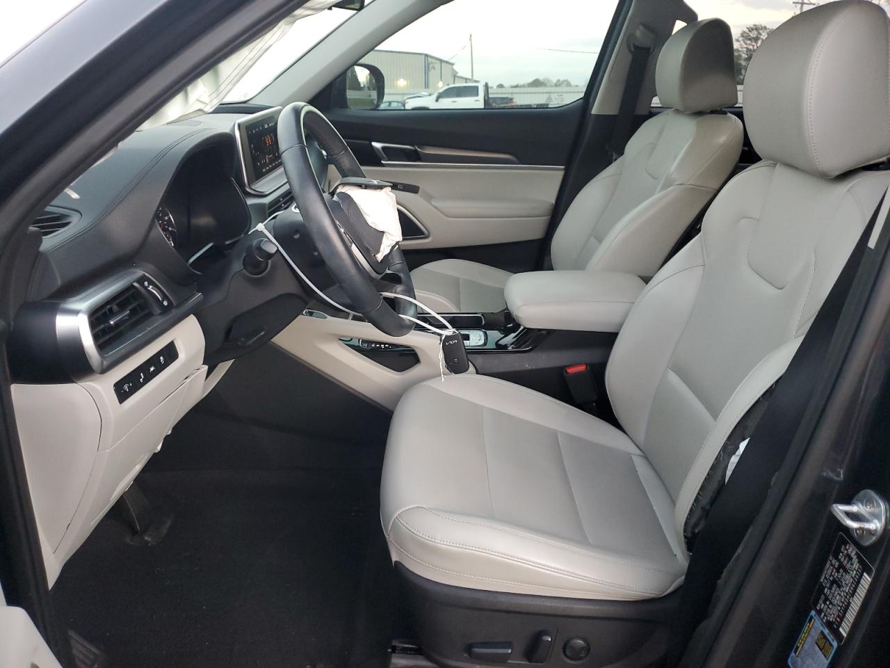 2022 Kia Telluride - Image 7