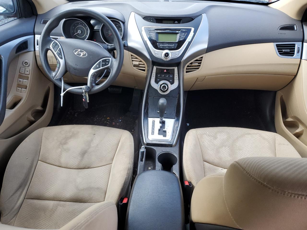 2011 Hyundai Elantra - Image 8
