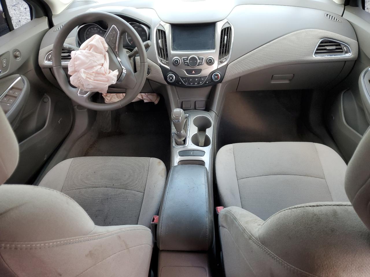 2017 Chevrolet Cruze - Image 8