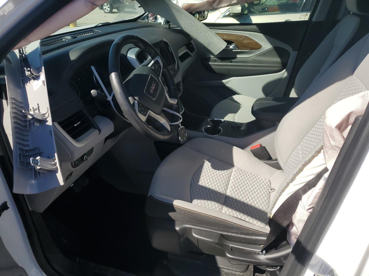 2021 GMC Terrain - Image 7