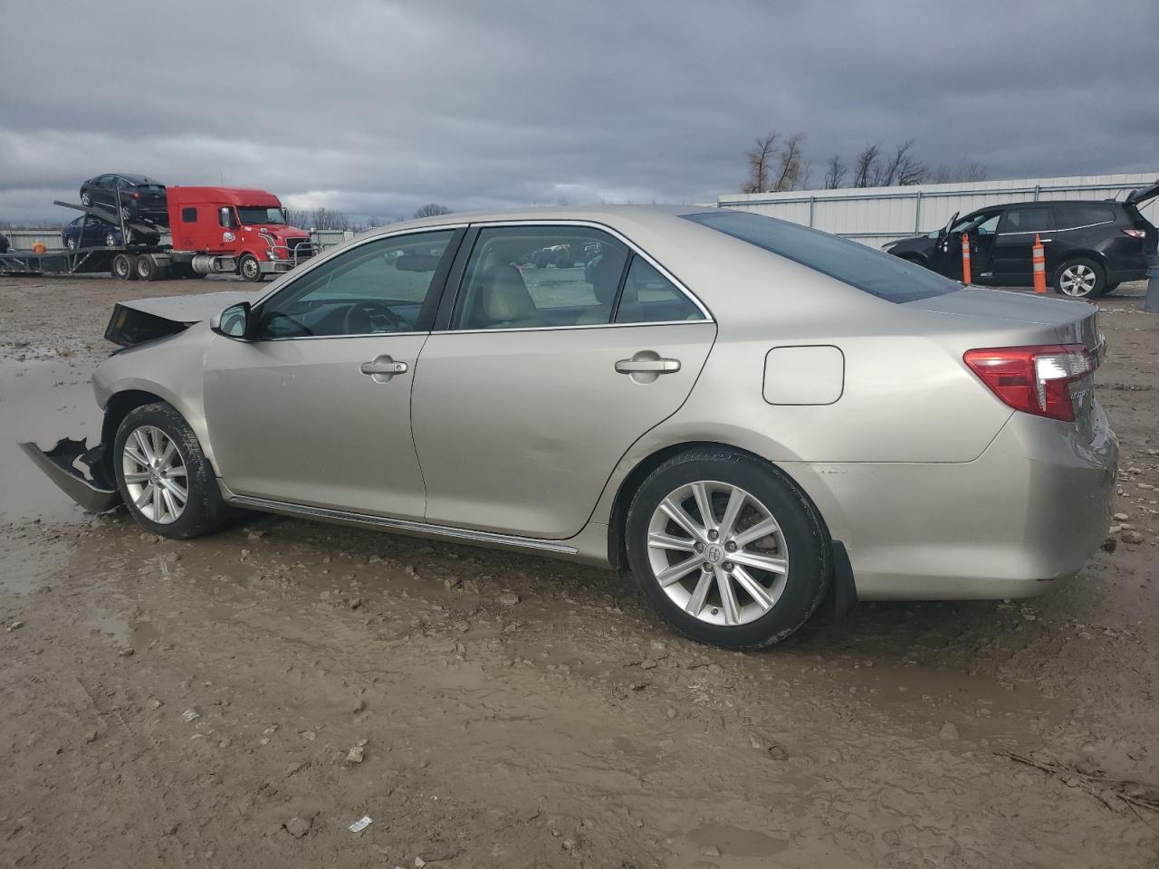 2014 Toyota Camry - Image 2
