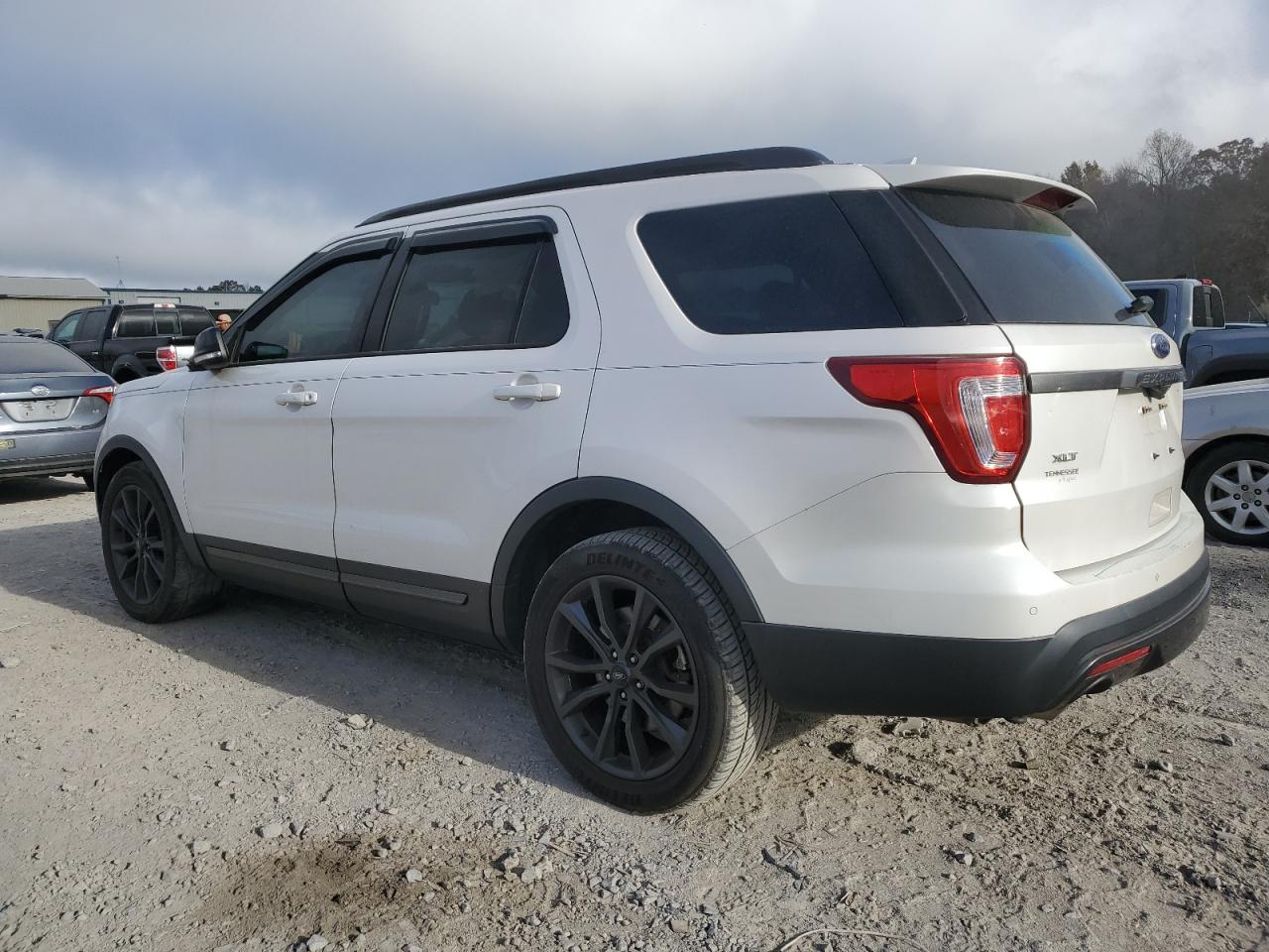2017 Ford Explorer - Image 2