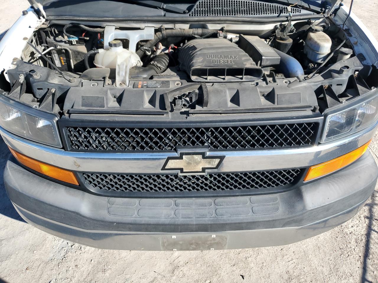 2013 Chevrolet Express - Image 12