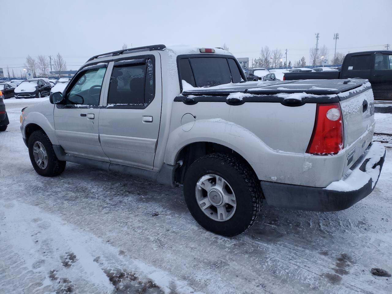 2004 Ford Explorer - Image 2