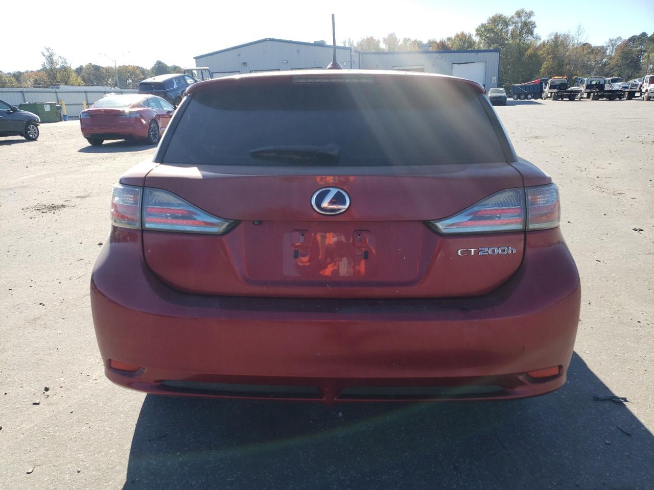 2012 Lexus CT - Image 6