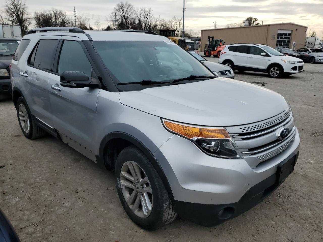 VIN 1FM5K7D82FGC46391 2015 FORD EXPLORER no.4