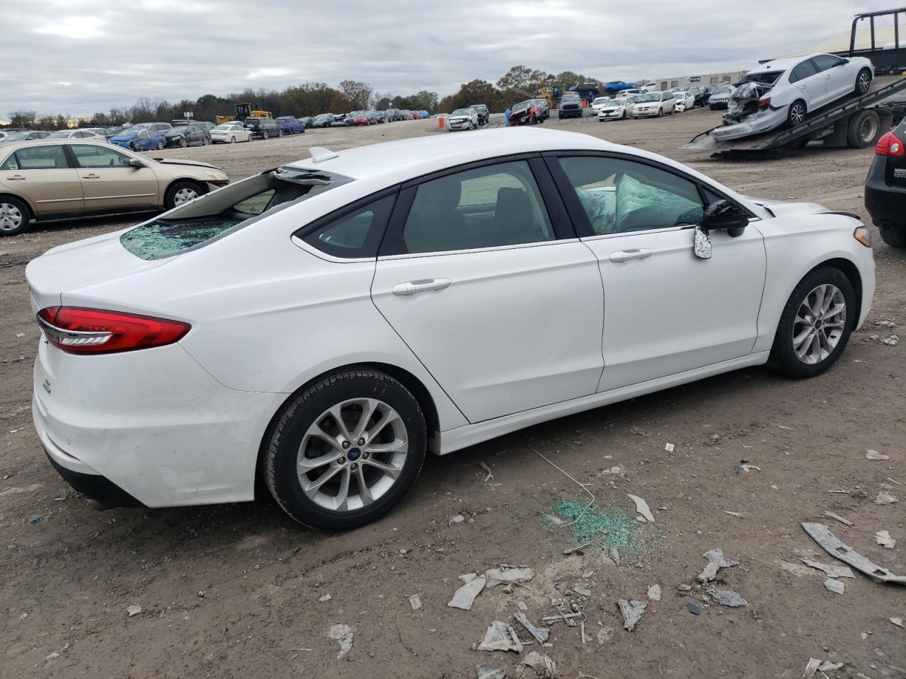 2020 Ford Fusion - Image 3