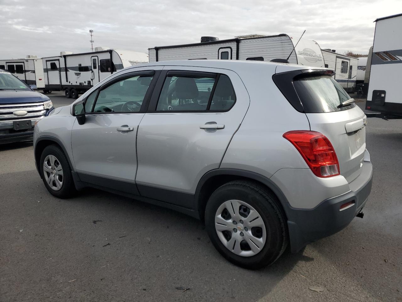 2016 Chevrolet Trax - Image 2